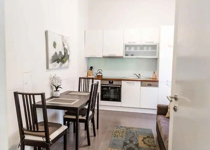 Flarent Apartments-hg דירה *